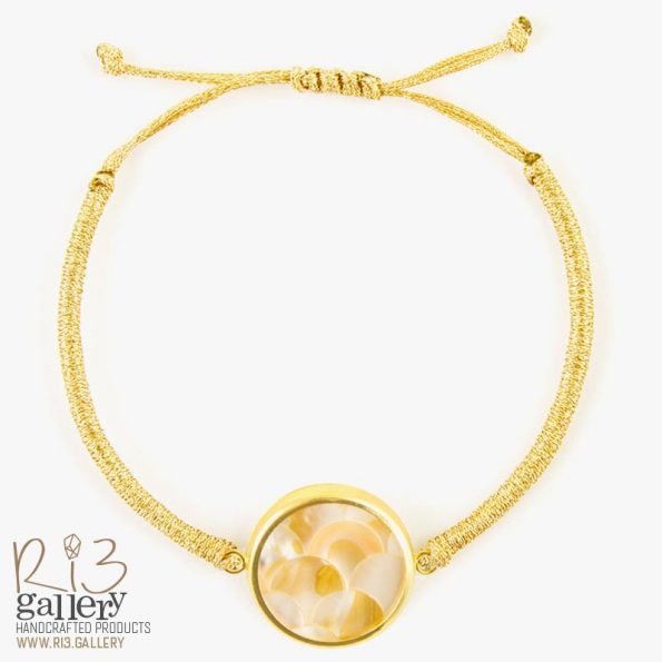 دستبند صدف طلایی با طرح پولکی