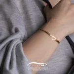 دستبند طلا زنانه قلب مینی
