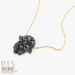 گردنبند طلا زنانه طرح ژئود مشکی