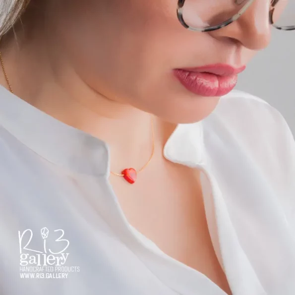 گردنبند طلا اوپال قرمز طرح قلب