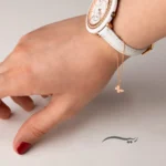 آویز ساعت طلا زنانه پروانه - Image 5