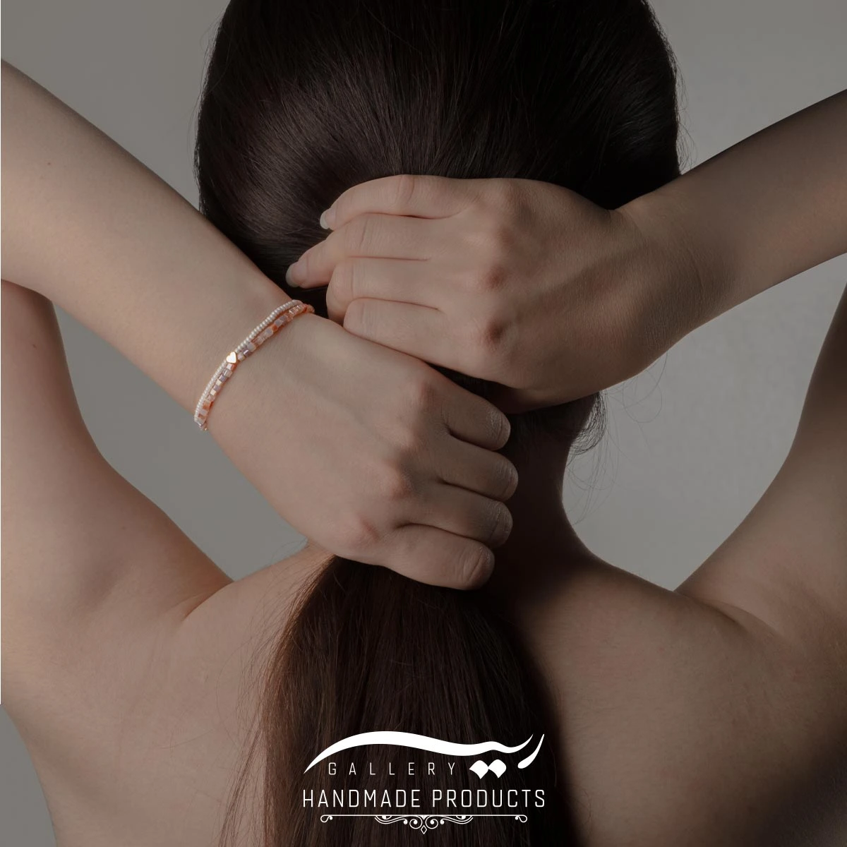 دستبند طلا زنانه مالیبو (ساخته شده از کریستال و طلا)