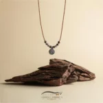 گردنبند نقره شمسه (ساخته شده از چرم، چوب، نقره)