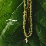 گردنبند طلا زنانه رومی ( ساخته شده از طلا، زبرجد و منجوق )
